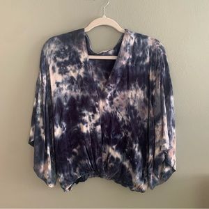 Cropped tie dye flowy top